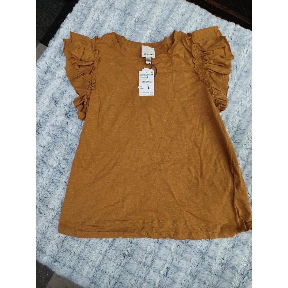 Nwt camel Industry flutter sleeve‎ top XL